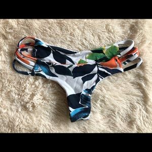 Midori Bikinis  Tavarua bottom